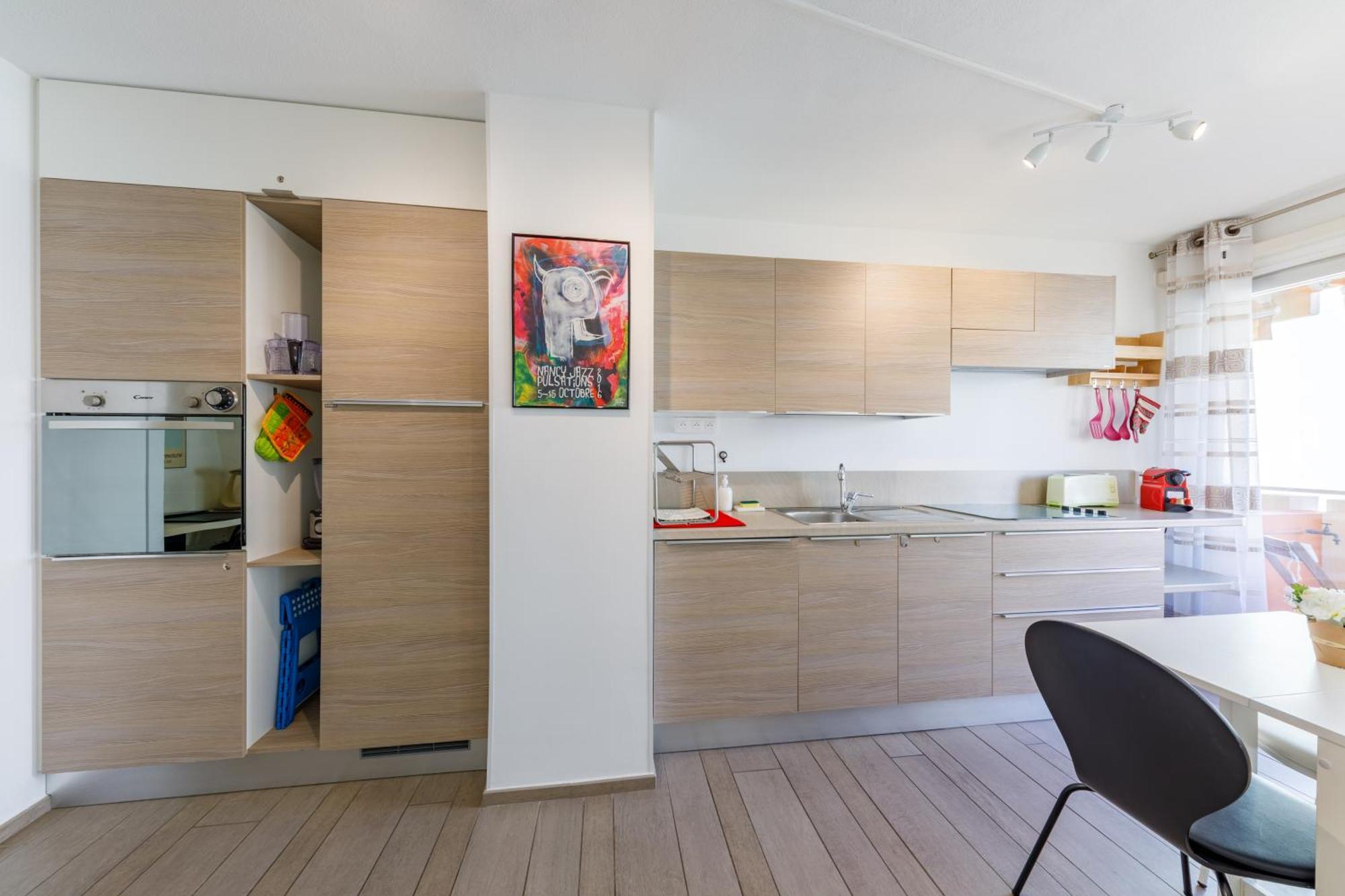 La Perle Grand 2p Terrasse Centre Proche Plages Clim Apartment